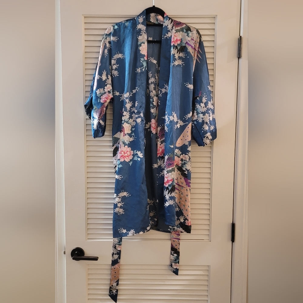 OldShanghai - Floral Peacock Kimino Robe With Pockets & Belt